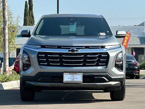 New 2026 Chevrolet Equinox LT w/ Convenience Package II FWD image 9