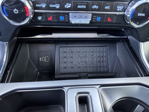 Used 2025 Ford F150 Raptor image 19