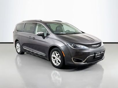 Used 2019 Chrysler Pacifica Limited