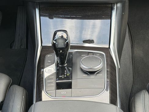 Used 2019 BMW 330i Sedan w/ Convenience Package RWD image 4