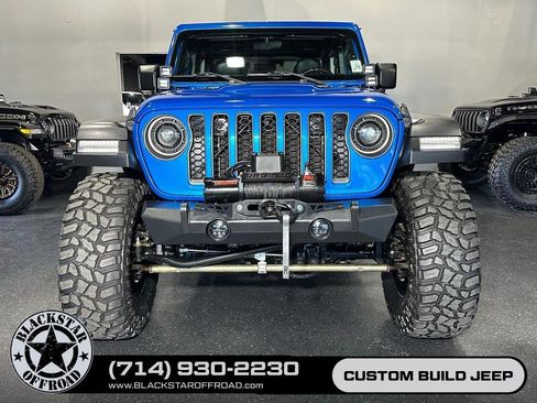 Used 2021 Jeep Gladiator Rubicon w/ Cold Weather Group AWD/4WD image 4