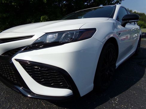 Used 2023 Toyota Camry SE image 8