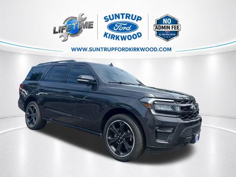 Used 2024 Ford Expedition Limited AWD/4WD image 9