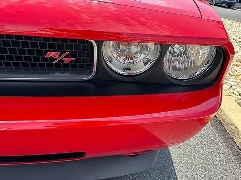 Used 2010 Dodge Challenger R/T RWD image 18