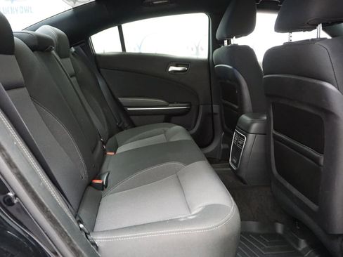 Used 2018 Dodge Charger SXT RWD image 18