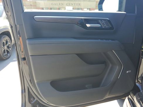 New 2026 Chevrolet Suburban LT w/ Comfort Package image 21