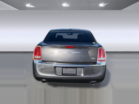 Used 2013 Chrysler 300 w/ Driver Convenience Group image 10