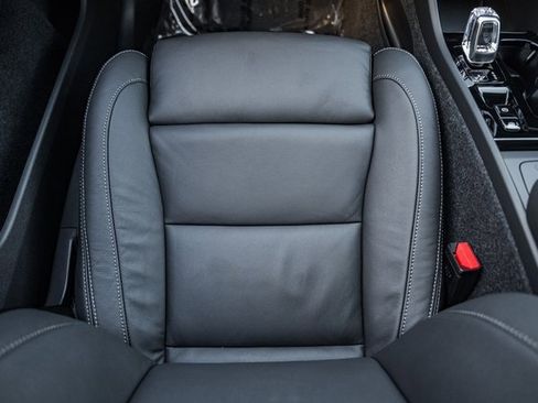 New 2026 Volvo XC40 B5 Ultra w/ Protection Package Premier image 32