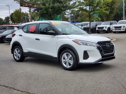 Used 2025 Nissan Kicks Play S