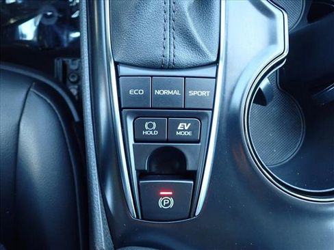 Used 2020 Toyota Camry SE FWD image 20
