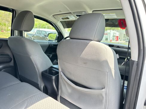 Used 2020 Toyota Tacoma SR AWD/4WD image 22