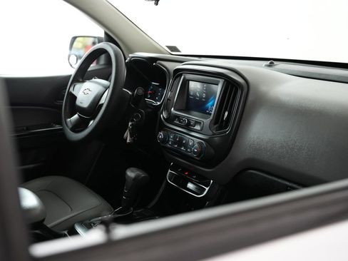 Used 2018 Chevrolet Colorado W/T image 35