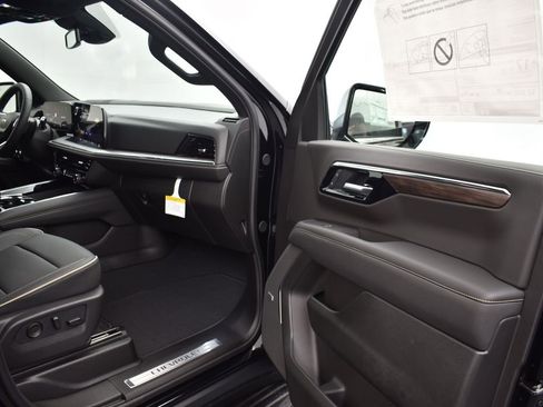 New 2026 Chevrolet Tahoe Premier w/ Sun And Tow Package image 21