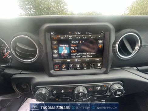 Used 2020 Jeep Wrangler Unlimited Sahara w/ Uconnect 4C Nav & Sound Group AWD/4WD image 21