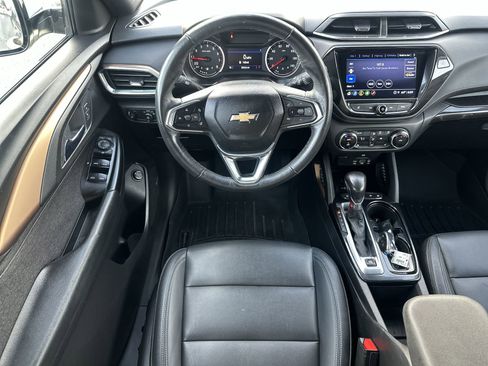 Used 2022 Chevrolet TrailBlazer ACTIV w/ Sun and Liftgate Package image 17