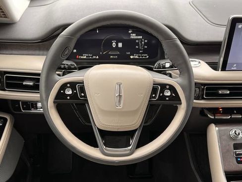 Used 2024 Lincoln Aviator Reserve w/ Equipment Group 201A image 14