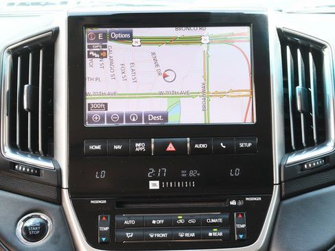 Used 2018 Toyota Land Cruiser AWD/4WD image 21