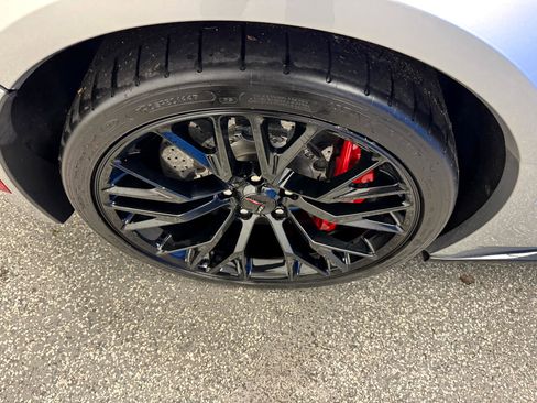 Used 2017 Chevrolet Corvette Z06 w/ Z07 Performance Package image 28