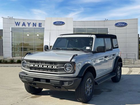 New 2026 Ford Bronco Big Bend image 2