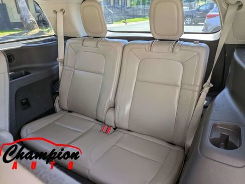 Used 2020 Lincoln Aviator Reserve w/ Equipment Group 202A AWD/4WD image 17