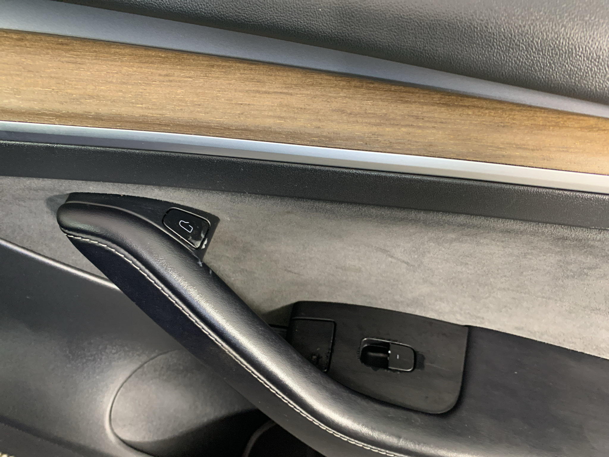 Used 2022 Tesla Model 3 Long Range AWD/4WD image 32