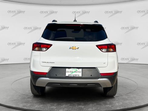 Used 2021 Chevrolet TrailBlazer LT w/ Convenience Package FWD image 6