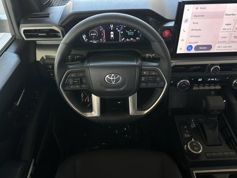 Used 2025 Toyota Tacoma TRD Sport w/ TRD Sport Upgrade Package AWD/4WD image 13
