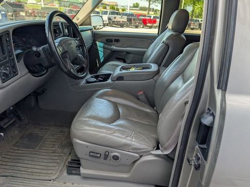 Used 2003 GMC Sierra 1500 SLT w/ Professional Package AWD/4WD image 2