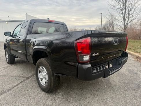 Used 2021 Toyota Tacoma SR image 7