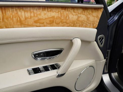 Used 2014 Bentley Flying Spur W12 AWD/4WD image 16