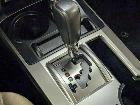 Used 2016 Toyota 4Runner SR5 image 17