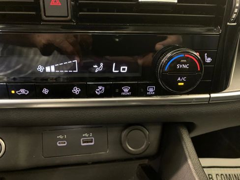 Used 2021 Nissan Rogue SV w/ Premium Package image 31