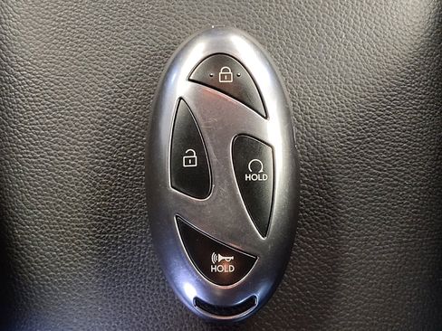 Used 2025 Hyundai Elantra Sport FWD image 32
