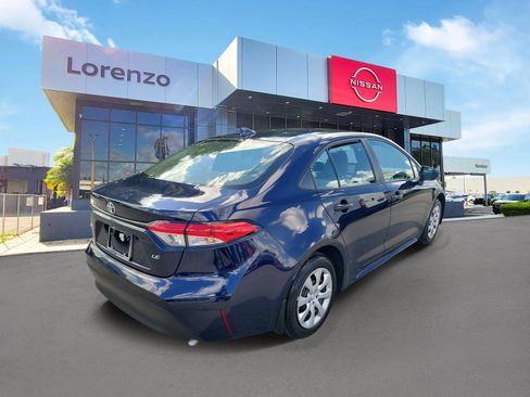 Used 2025 Toyota Corolla LE FWD image 5
