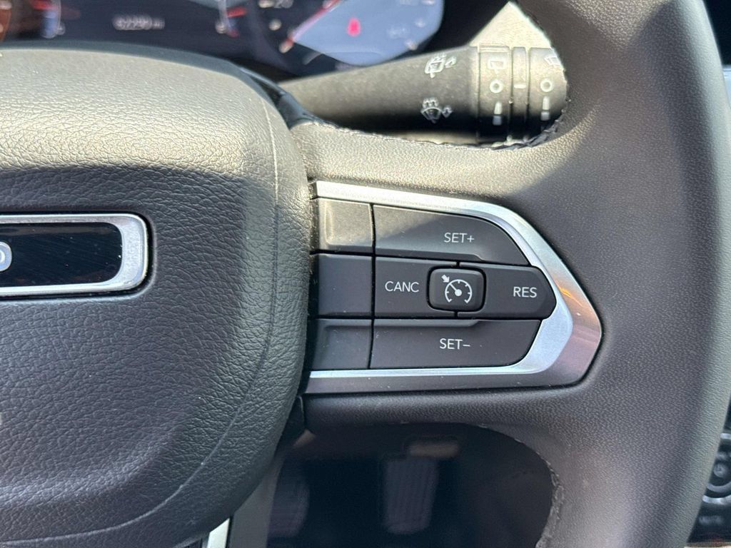 Used 2024 Jeep Compass Latitude AWD/4WD image 22