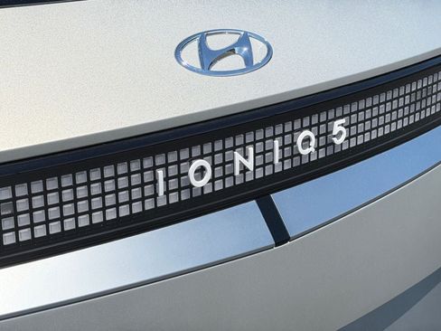 Used 2023 Hyundai Ioniq 5 Limited w/ Cargo Package AWD/4WD image 35