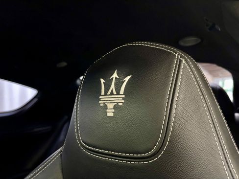 Used 2015 Maserati GranTurismo Sport RWD image 16