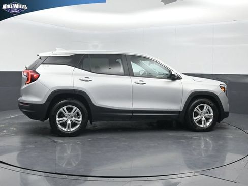 Used 2022 GMC Terrain SLE FWD image 8