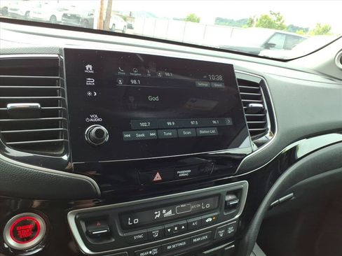 Used 2022 Honda Pilot Touring image 19