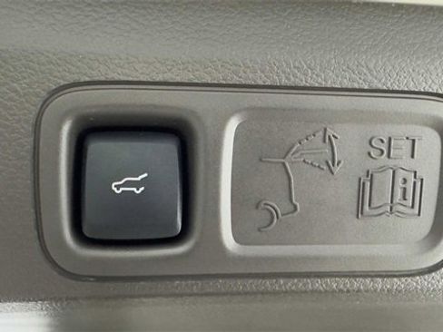 Used 2024 Lincoln Navigator Premiere image 39