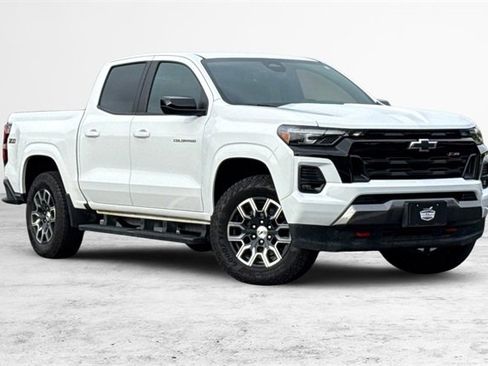 Used 2024 Chevrolet Colorado Z71 w/ Advanced Trailering Package image 2