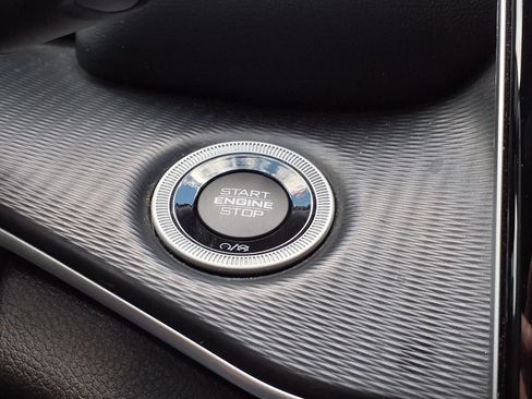 Used 2023 Jeep Grand Cherokee L Laredo RWD image 15