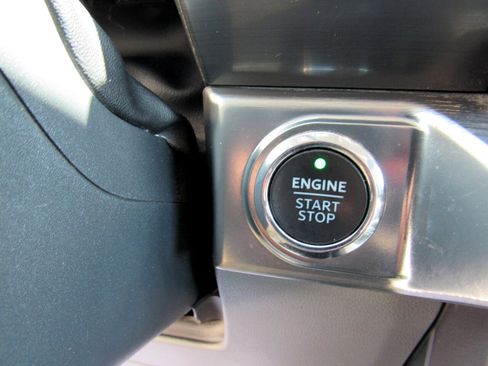 Used 2023 Ford F150 Lariat w/ Equipment Group 502A High image 17