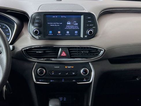 Used 2019 Hyundai Santa Fe SE AWD/4WD image 24