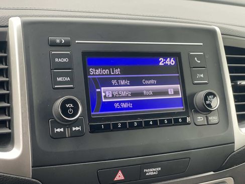 Used 2017 Honda Pilot LX image 7