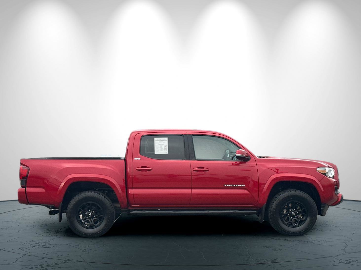 Used 2021 Toyota Tacoma SR5 w/ Technology Package AWD/4WD image 3