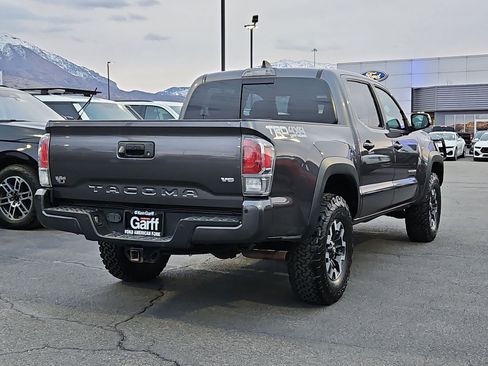 Used 2020 Toyota Tacoma TRD Off-Road w/ Technology Package image 3