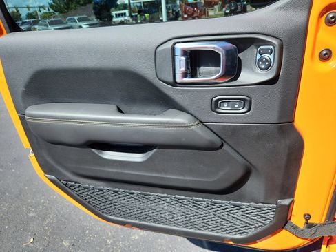 New 2025 Jeep Wrangler Unlimited Rubicon 392 image 13