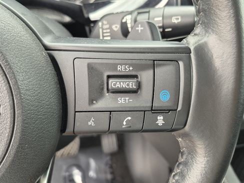 Certified 2025 Nissan Pathfinder SV FWD image 30