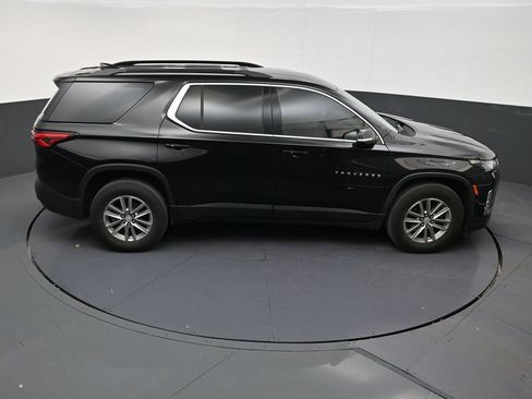 Used 2023 Chevrolet Traverse LT FWD image 16
